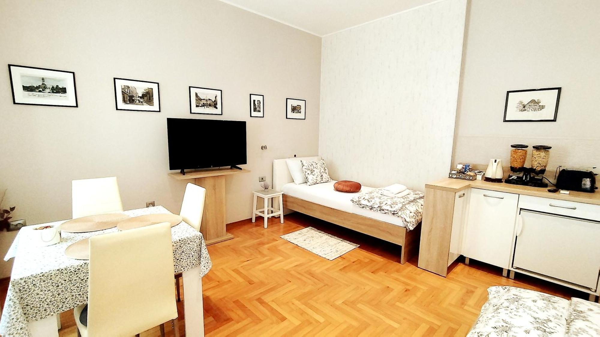 Lavender - City Room With Free Parking Pula Zewnętrze zdjęcie