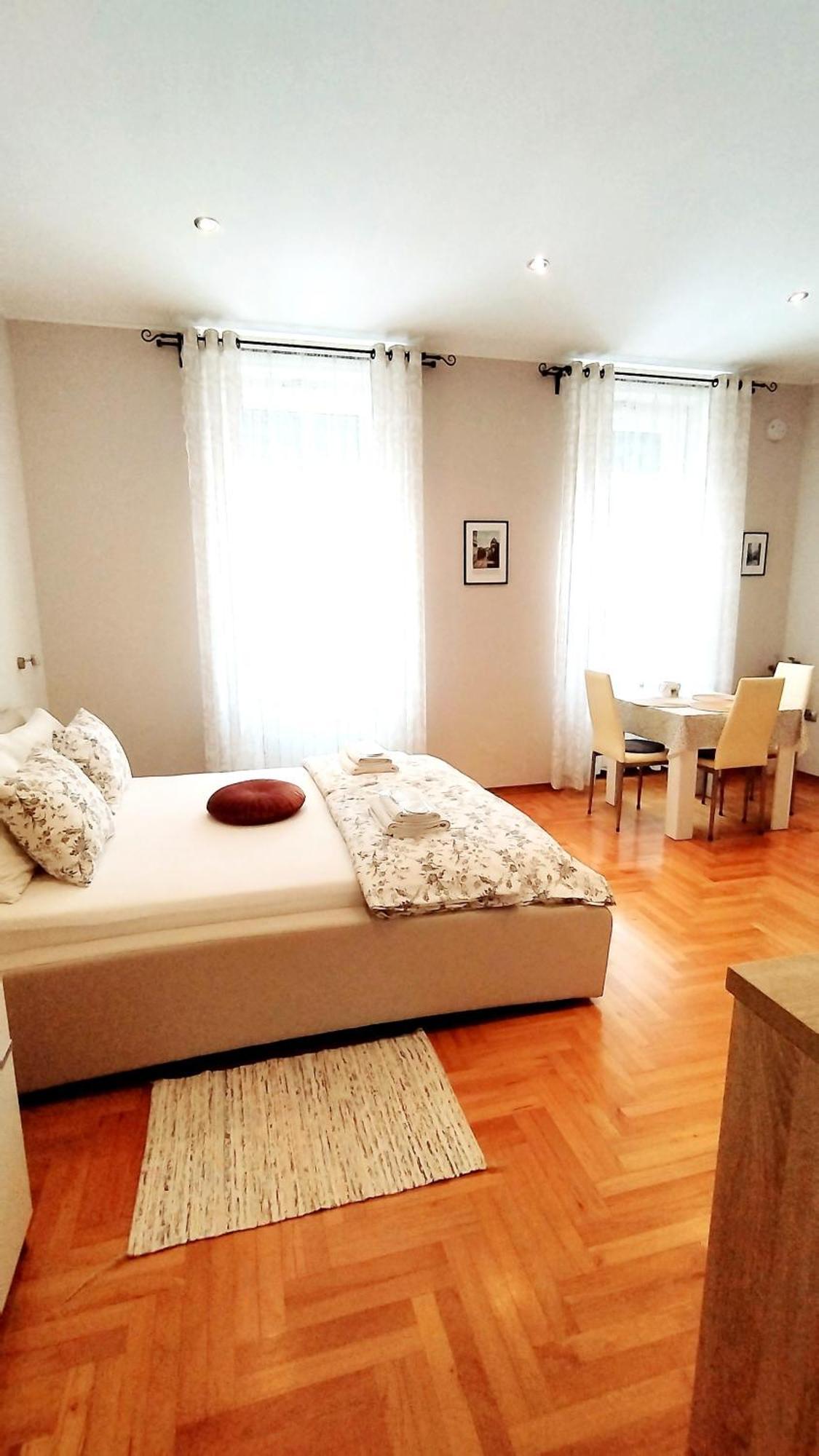 Lavender - City Room With Free Parking Pula Zewnętrze zdjęcie