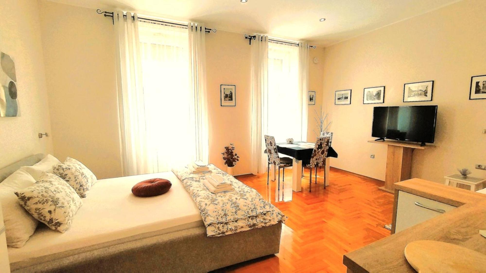 Lavender - City Room With Free Parking Pula Zewnętrze zdjęcie