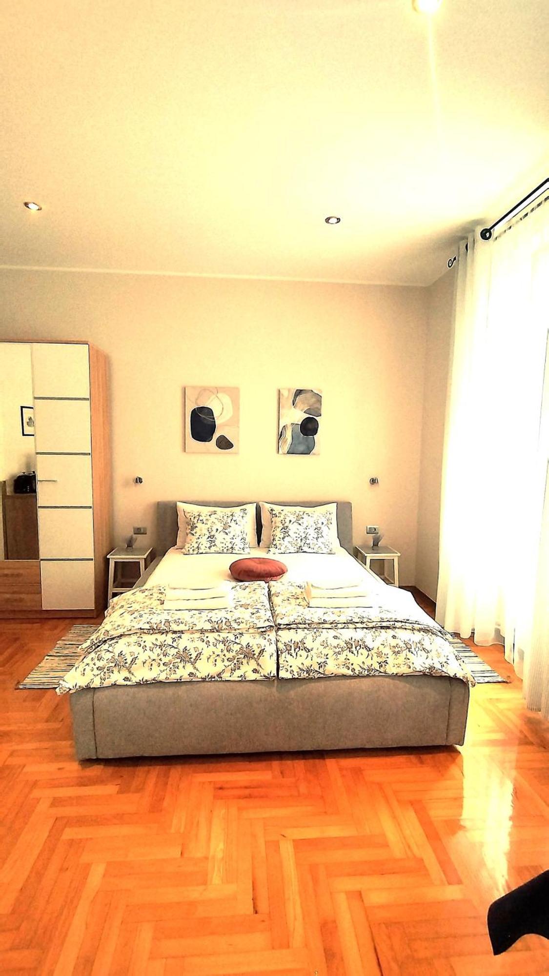 Lavender - City Room With Free Parking Pula Zewnętrze zdjęcie