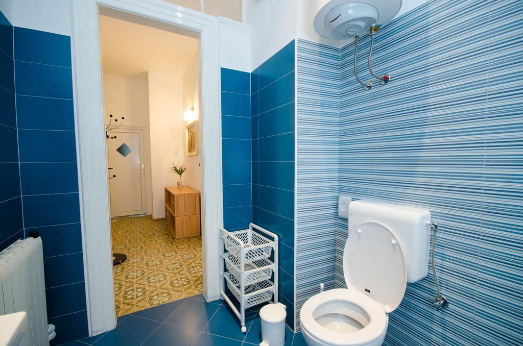 Lavender - City Room With Free Parking Pula Zewnętrze zdjęcie