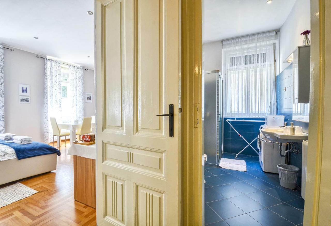 Lavender - City Room With Free Parking Pula Zewnętrze zdjęcie